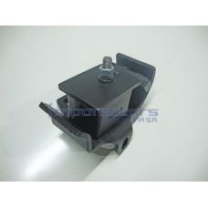 SOPORTE NISSAN D21 4X2/4X4/ D22 4X2 MOTOR IZQ